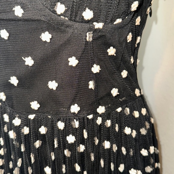 Zara bloggers favorite tulle floral dress - Picture 10 of 12